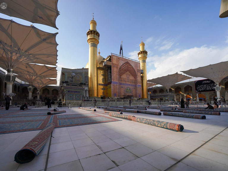 Holy Shrine Courtyard Carpets