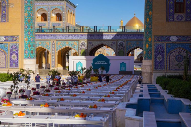 Iftar organisé au Saint Sanctuaire de l’Imam Ali (as) pour les visiteurs durant le Ramadan